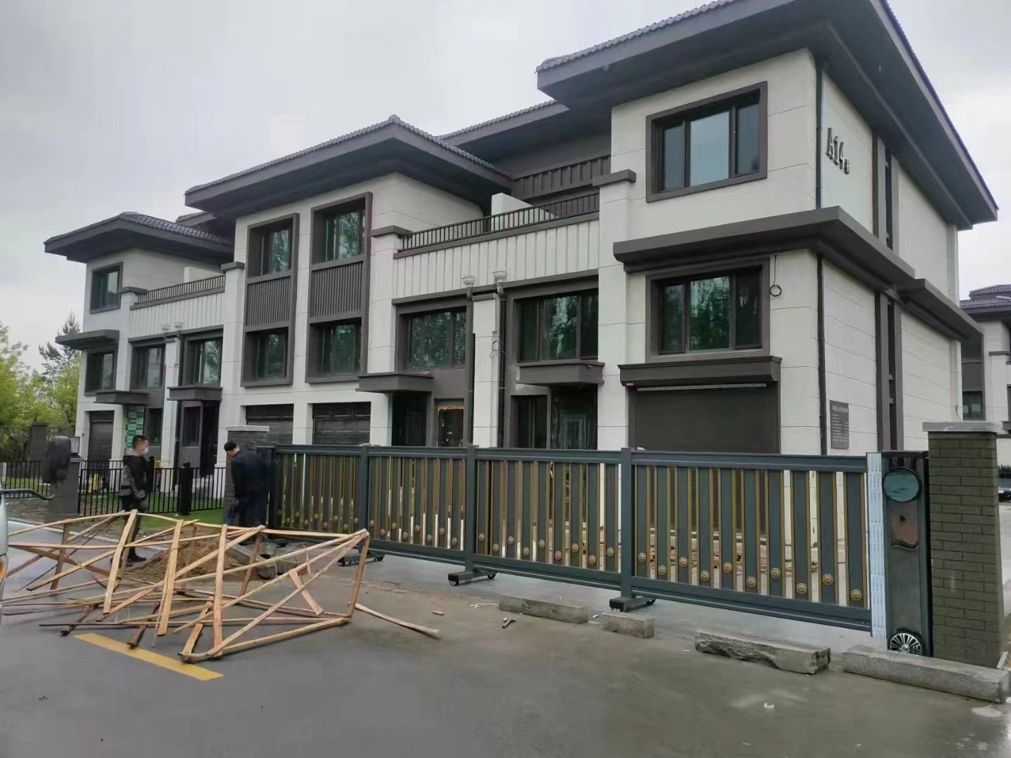 江宁区伸缩门电话